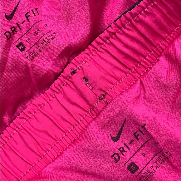 NIKE Women’s running shorts with Dri-Fit Technolog - Picture 15 of 16